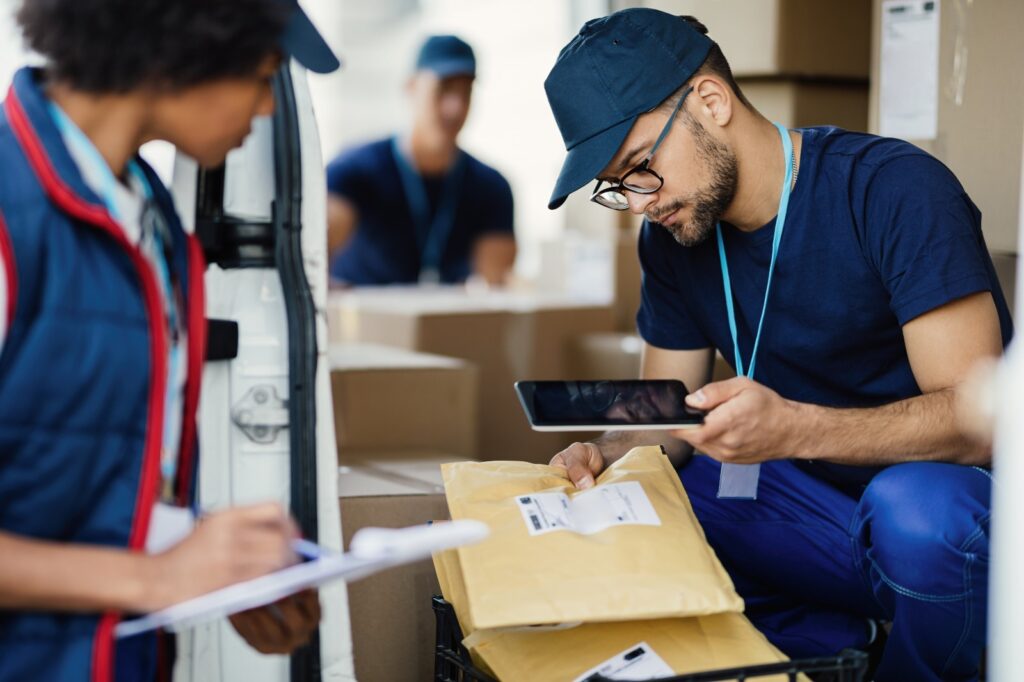 Courier Charges Comparison 2025 DHL vs TCS vs FedEx vs Lifti